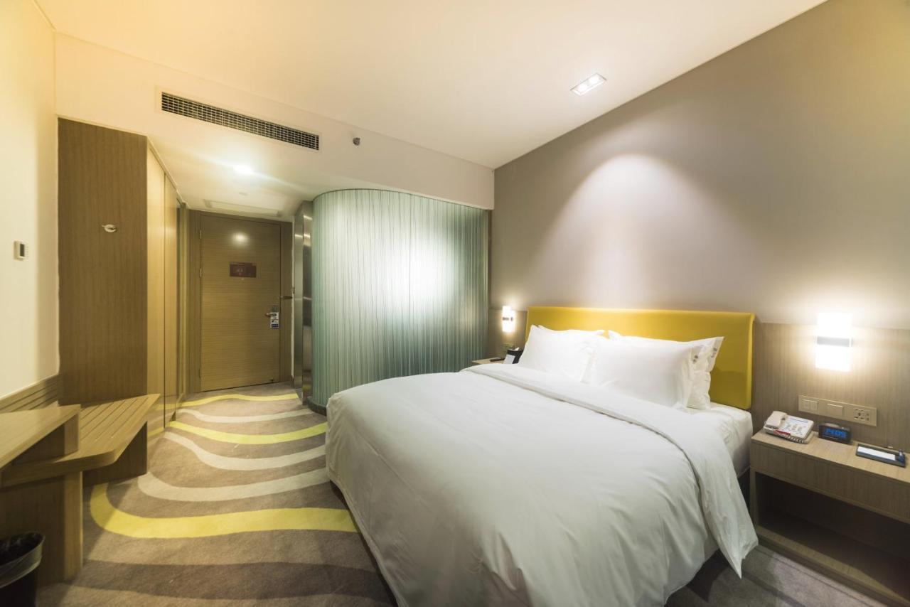 Holiday Inn Express Chengdu Jinniu By Ihg Bagian luar foto